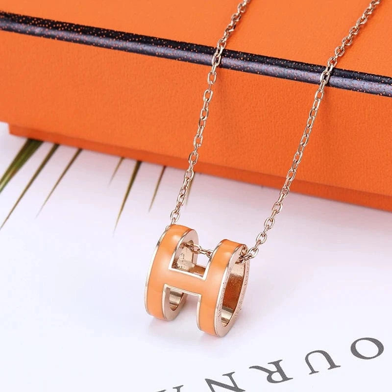 Wholesale Newest 2022 Trendy Gold initial H Letter Titanium Steel Pendant Necklace Female Fashion Stainless Steel Jewelry