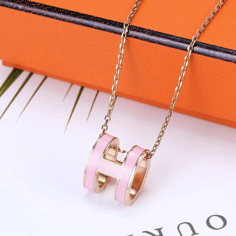 Wholesale Newest 2022 Trendy Gold initial H Letter Titanium Steel Pendant Necklace Female Fashion Stainless Steel Jewelry