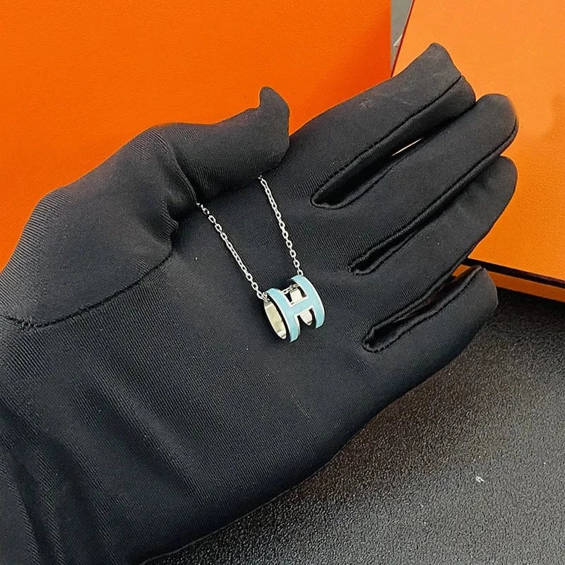 Wholesale Newest 2022 Trendy Gold initial H Letter Titanium Steel Pendant Necklace Female Fashion Stainless Steel Jewelry