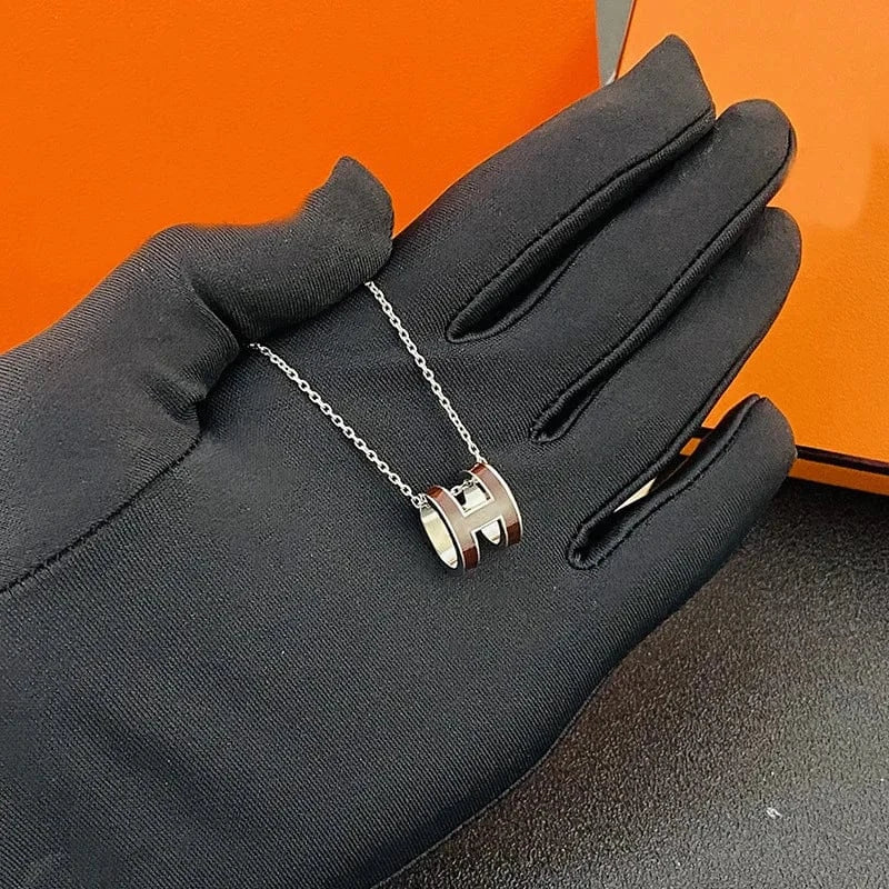 Wholesale Newest 2022 Trendy Gold initial H Letter Titanium Steel Pendant Necklace Female Fashion Stainless Steel Jewelry