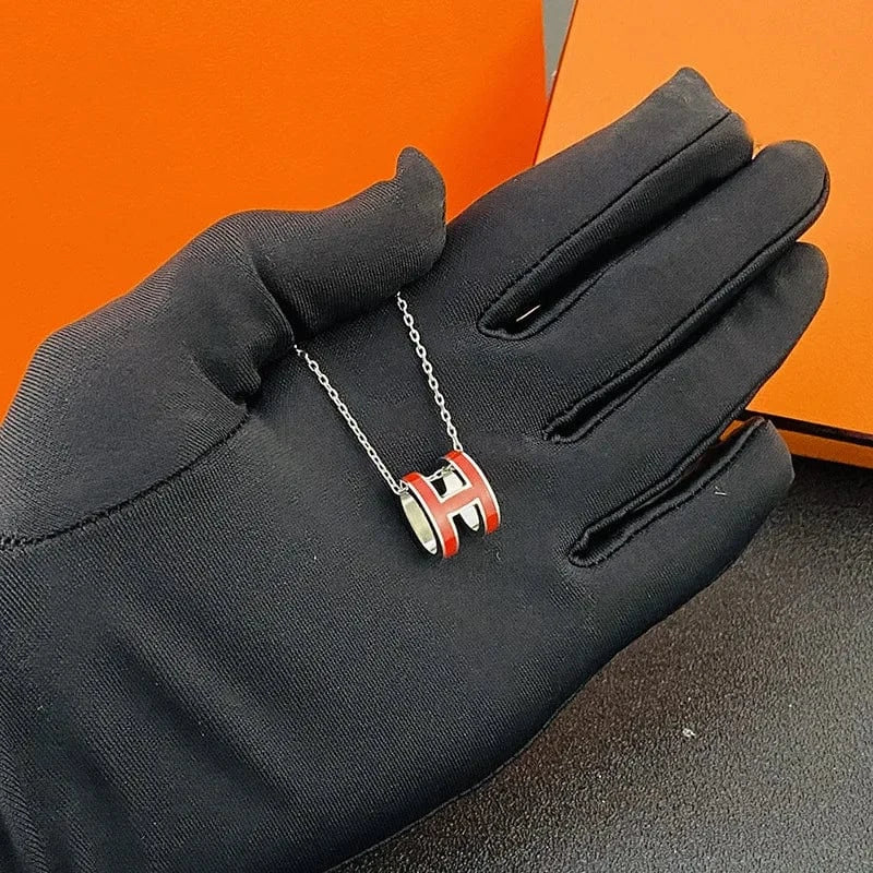 Wholesale Newest 2022 Trendy Gold initial H Letter Titanium Steel Pendant Necklace Female Fashion Stainless Steel Jewelry