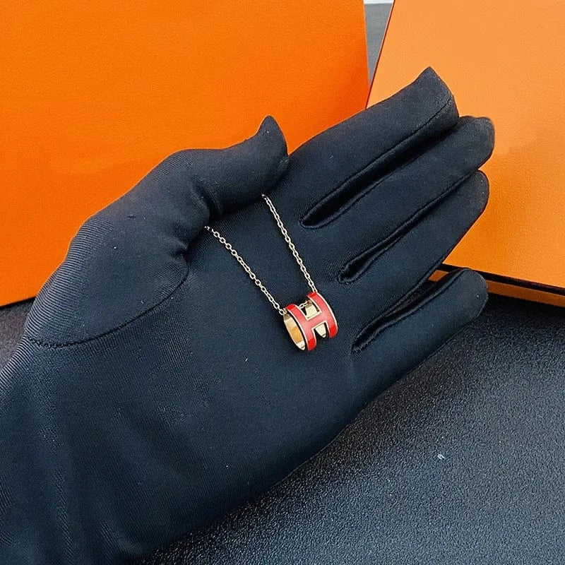 Wholesale Newest 2022 Trendy Gold initial H Letter Titanium Steel Pendant Necklace Female Fashion Stainless Steel Jewelry