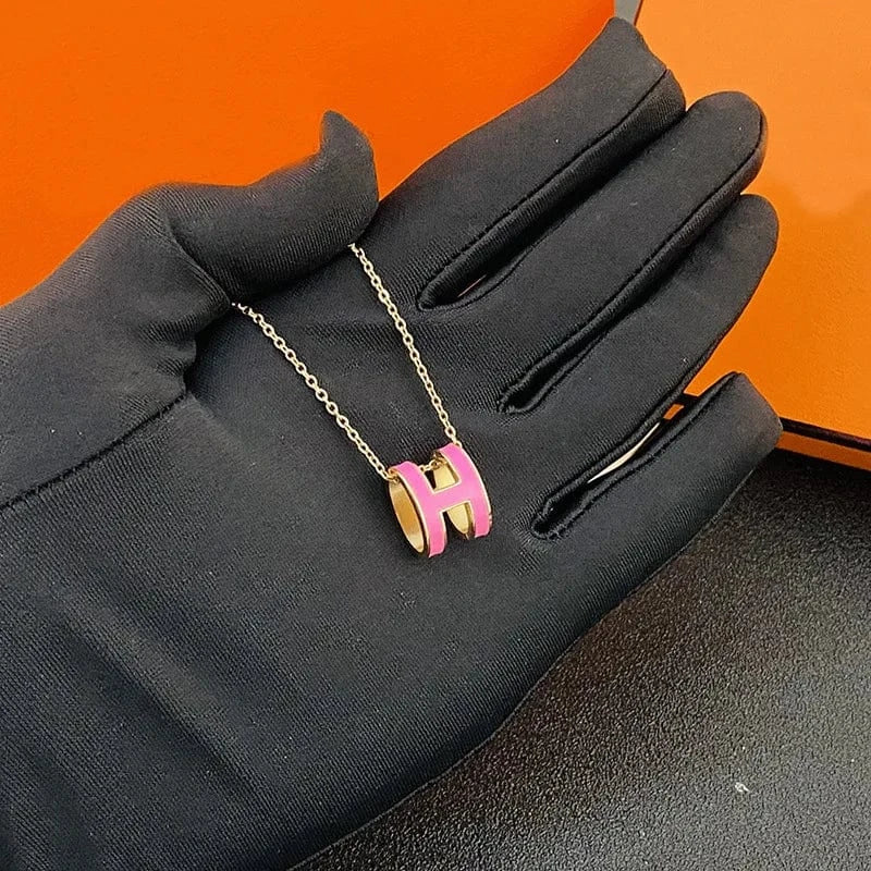 Wholesale Newest 2022 Trendy Gold initial H Letter Titanium Steel Pendant Necklace Female Fashion Stainless Steel Jewelry