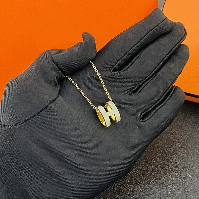 Wholesale Newest 2022 Trendy Gold initial H Letter Titanium Steel Pendant Necklace Female Fashion Stainless Steel Jewelry