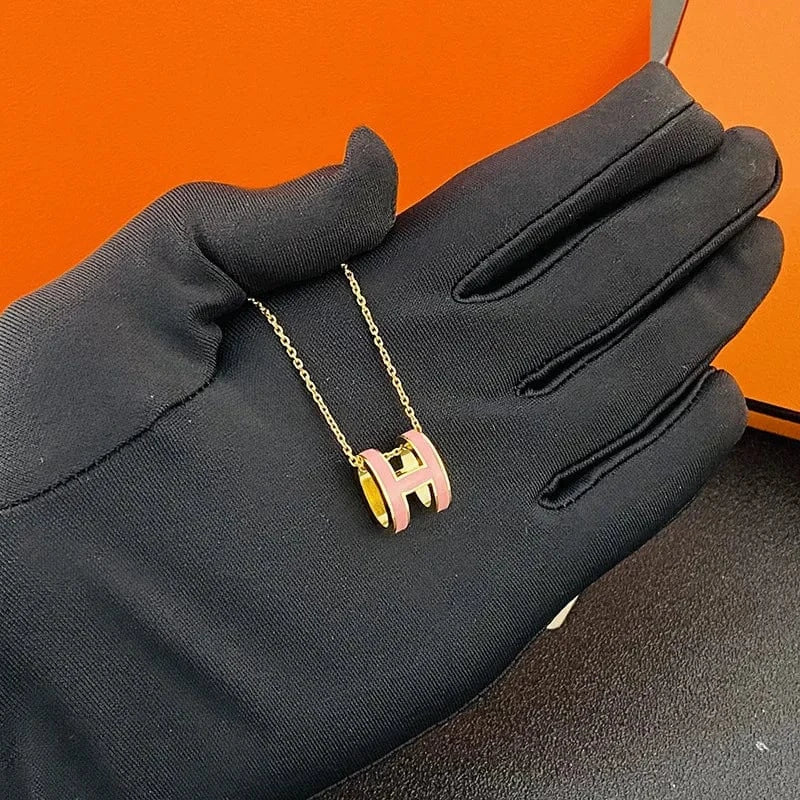 Wholesale Newest 2022 Trendy Gold initial H Letter Titanium Steel Pendant Necklace Female Fashion Stainless Steel Jewelry