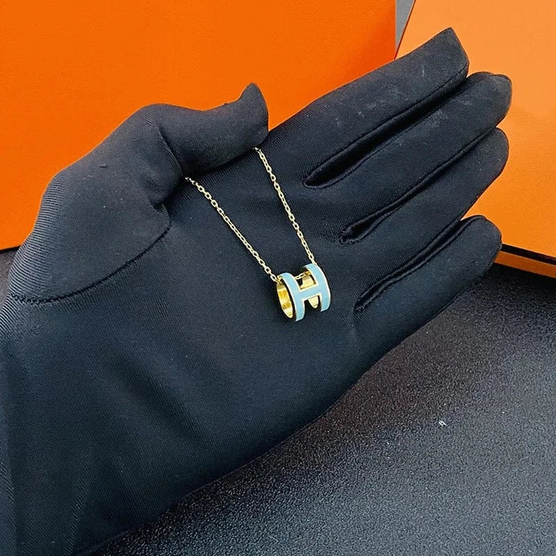 Wholesale Newest 2022 Trendy Gold initial H Letter Titanium Steel Pendant Necklace Female Fashion Stainless Steel Jewelry