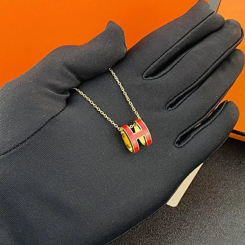 Wholesale Newest 2022 Trendy Gold initial H Letter Titanium Steel Pendant Necklace Female Fashion Stainless Steel Jewelry