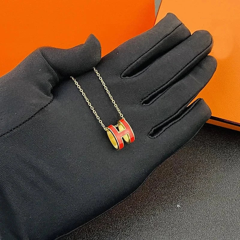 Wholesale Newest 2022 Trendy Gold initial H Letter Titanium Steel Pendant Necklace Female Fashion Stainless Steel Jewelry