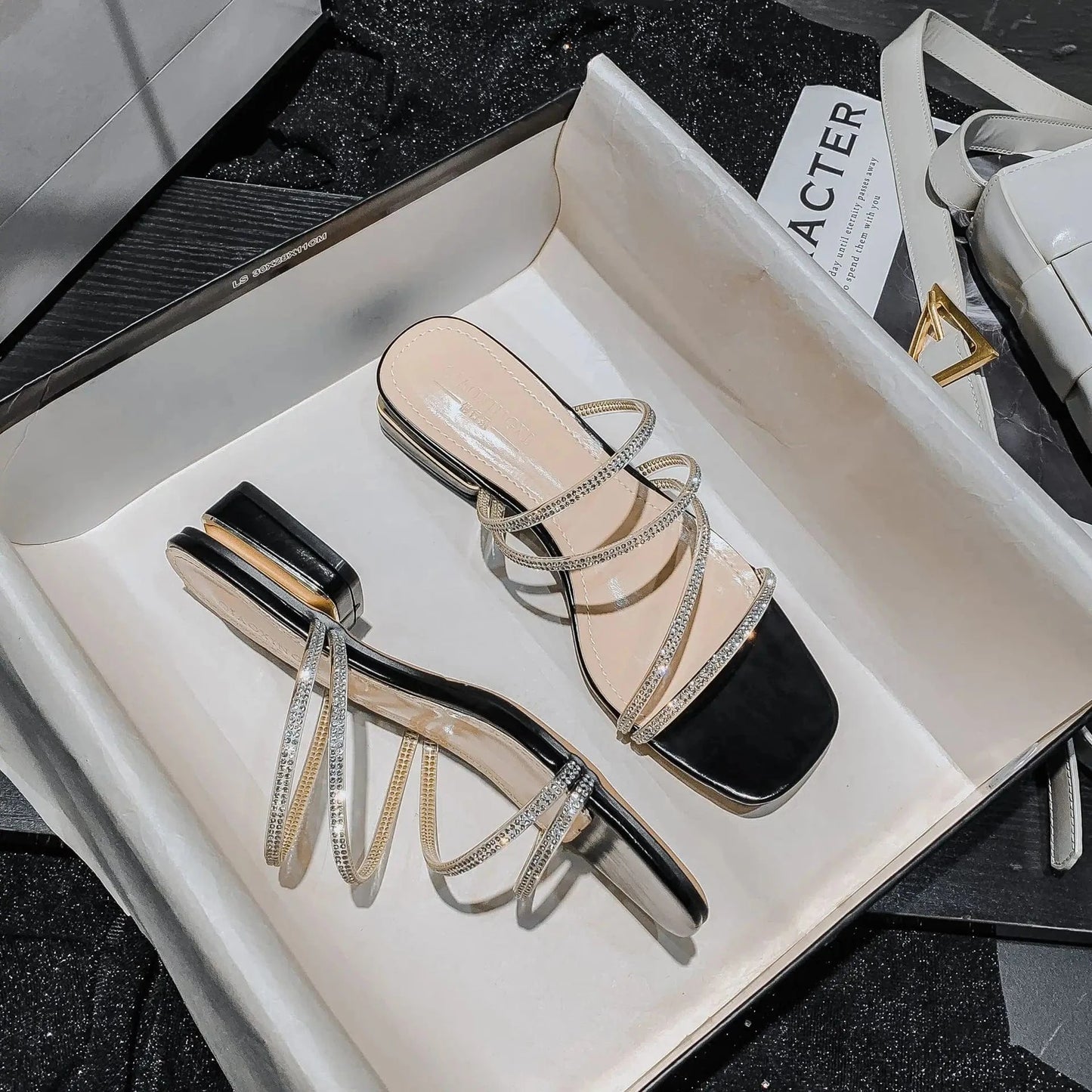 Women Casual Summer Crystal Rhinestone Strappy Sandals Ladies Flat Large Sizes Sandals