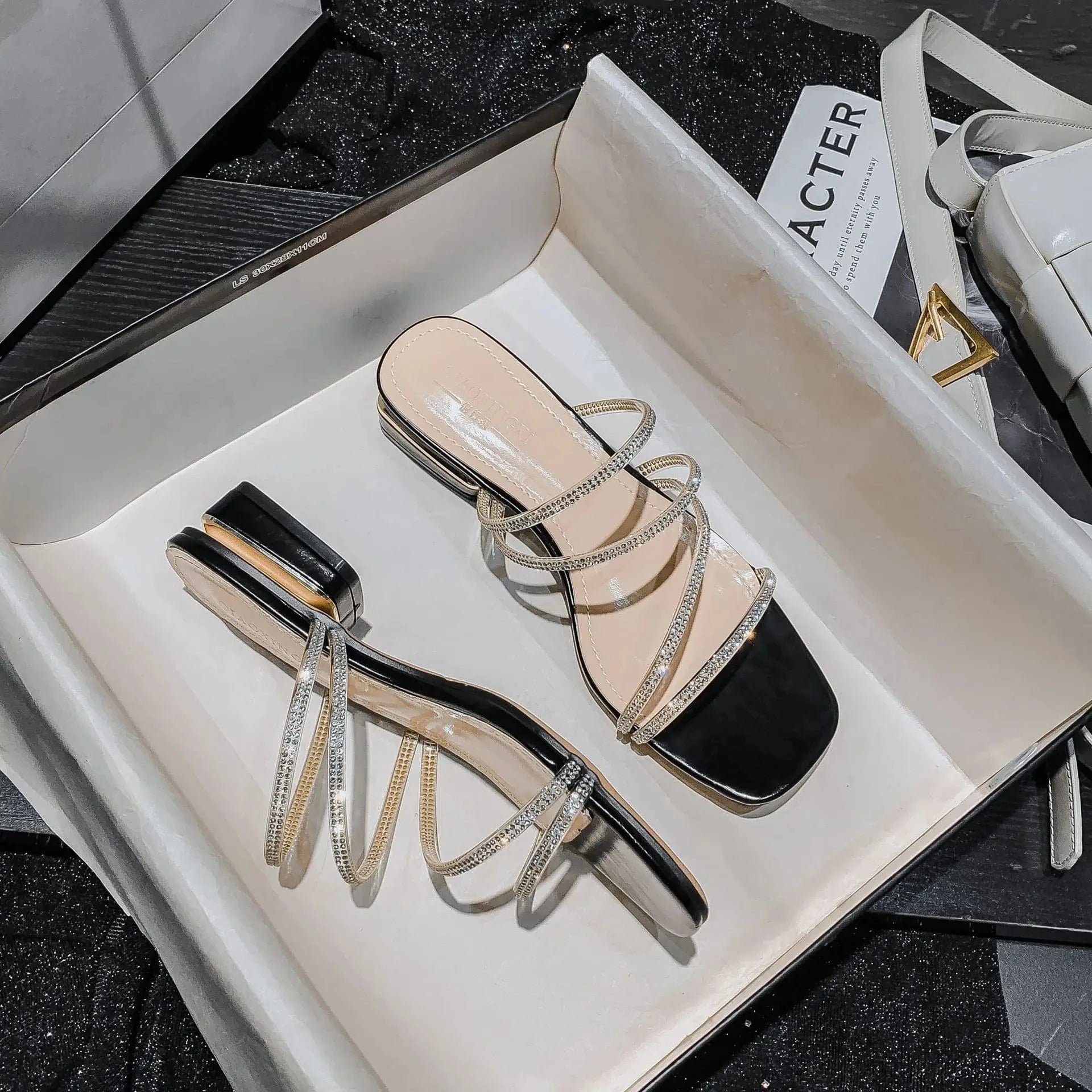 Women Casual Summer Crystal Rhinestone Strappy Sandals Ladies Flat Large Sizes Sandals