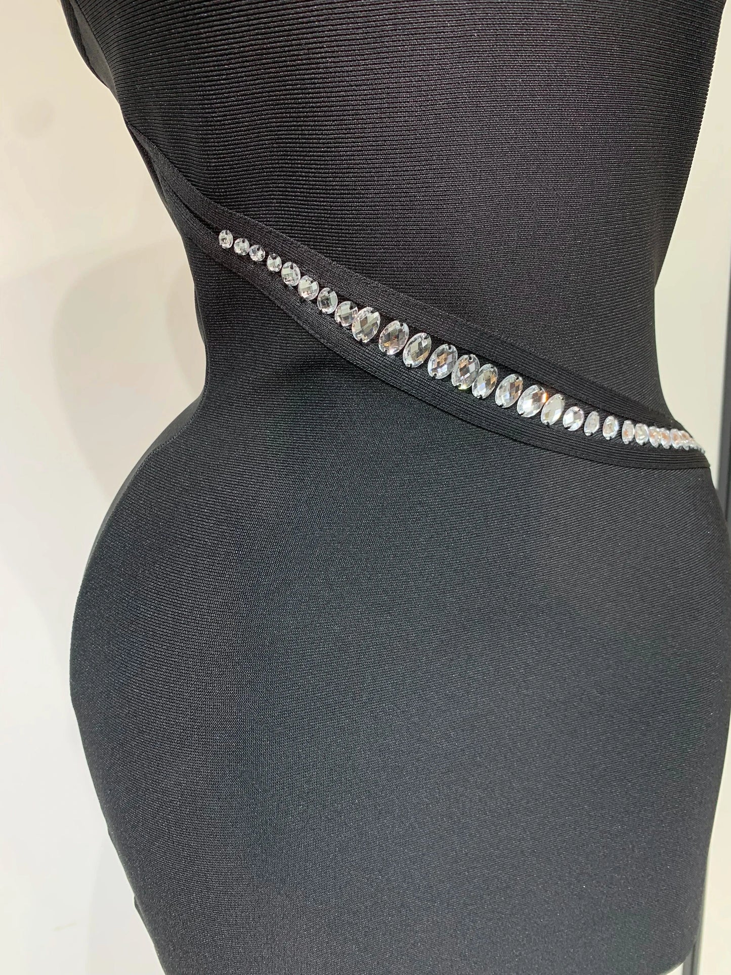 Women Celebrity Sexy Backless Halter Black Crystals Bandage Dress 2025 Knitted Elegant Evening Club Party Luxury Birthday Dress
