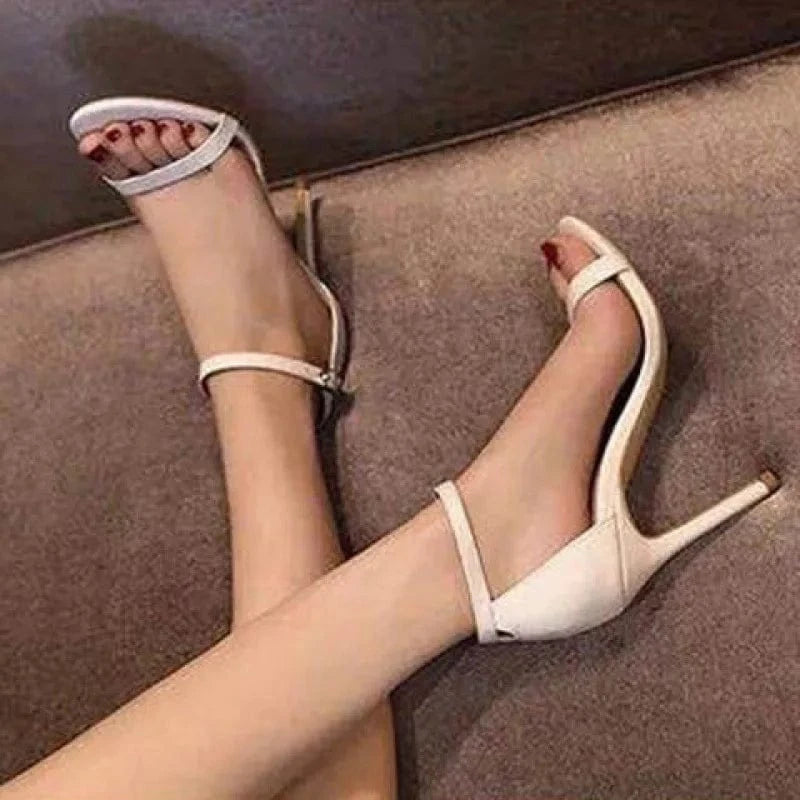 Women Cute Spike Heel Buckle Strap High Heel Stiletto Ladies Black Patent strappy Leather Office Lady Shoes Femmes Hauts Talons