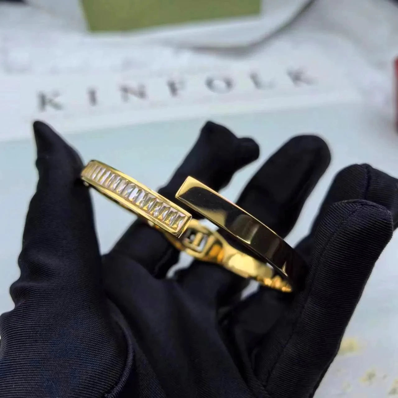 Women's style / 17cm / Golden Spring Bracelet European and American fashion versatile trend charm spring bracelet 316L stainless steel women's bracelet plated with 18K gold b