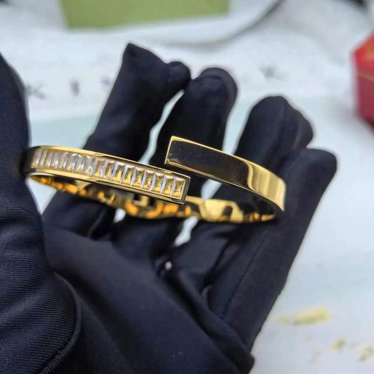 Women's style / 17cm / Golden Spring Bracelet European and American fashion versatile trend charm spring bracelet 316L stainless steel women's bracelet plated with 18K gold b