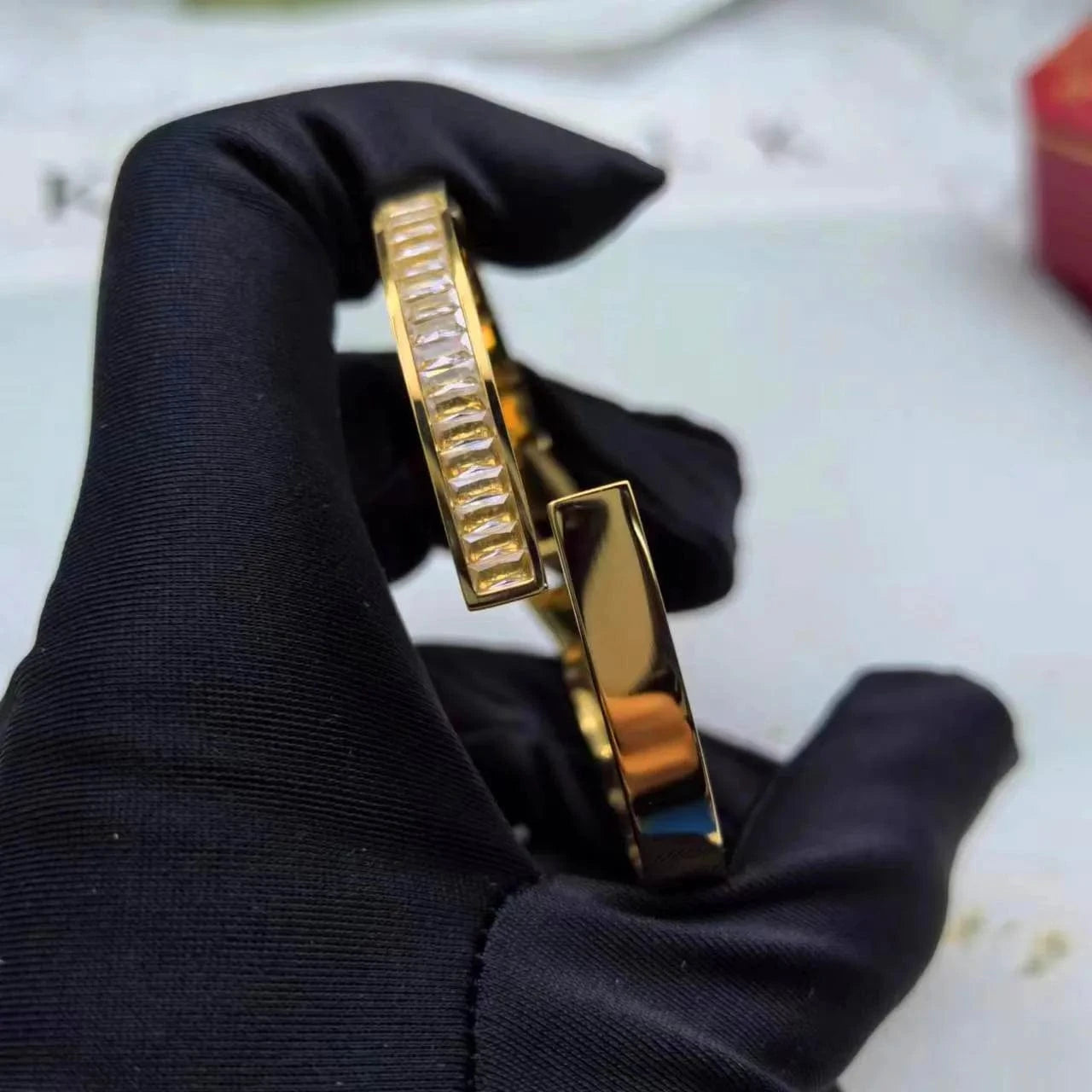 Women's style / 17cm / Golden Spring Bracelet European and American fashion versatile trend charm spring bracelet 316L stainless steel women's bracelet plated with 18K gold b