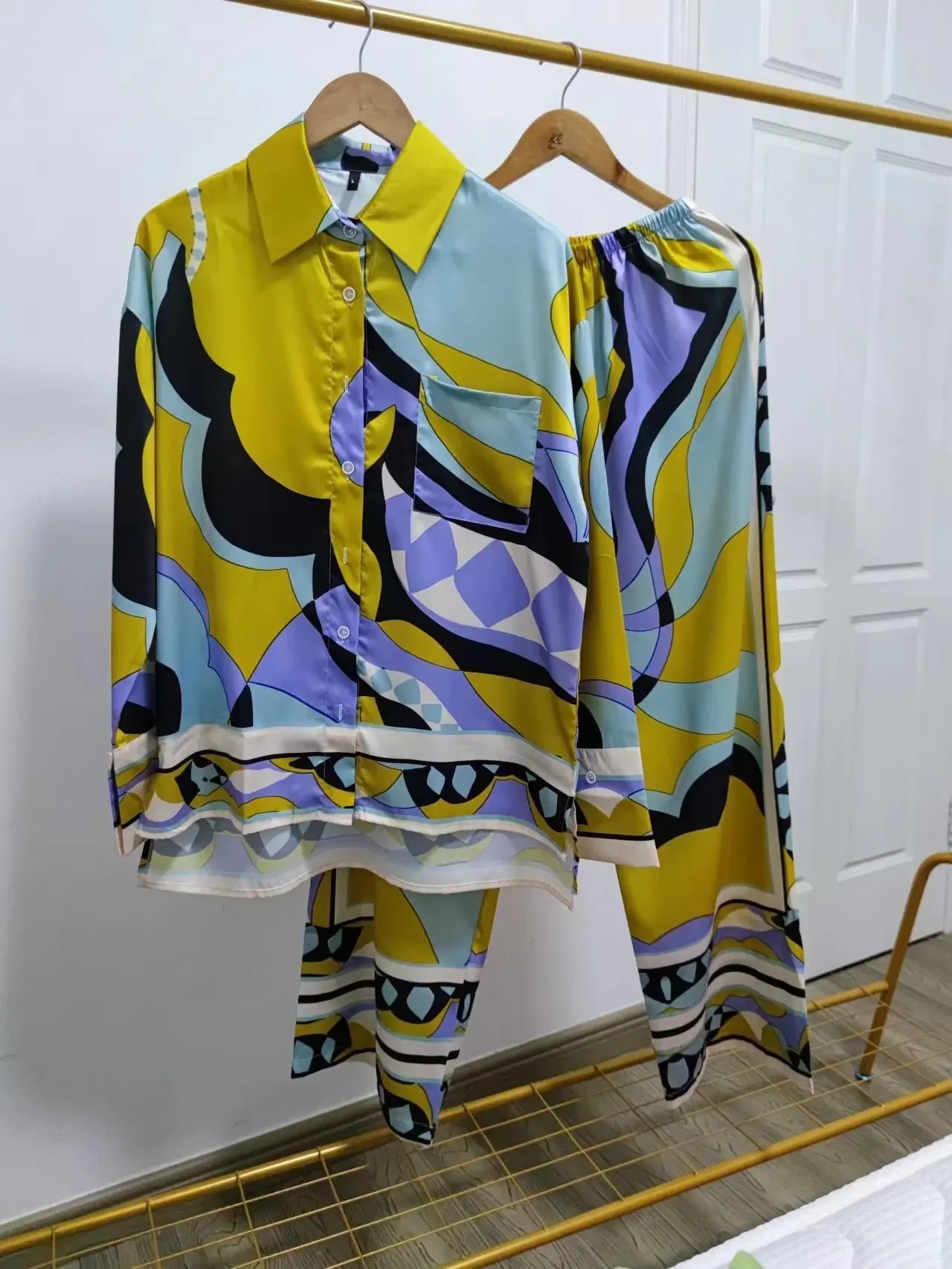 Women's Pajama Top + Turn - Down Collar + Two - Tone Green White Print All - Match Style For Every Occasion - SN Wigs & More