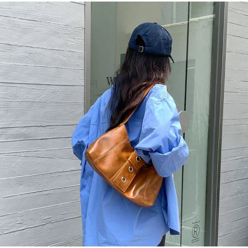 Women's Rivet Y2k Shoulder Bag Retro Small Bag Hot Girl Wilderness Style Retro Leather Fashion Versatile Shoulder Armpit Bag - SN Wigs & More