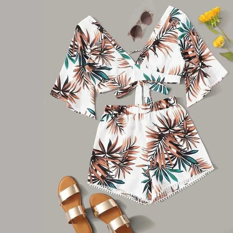 XL / White 2024 spring and autumn new printed V-neck shorts short-sleeved two-piece lace-up top casual beach suit
