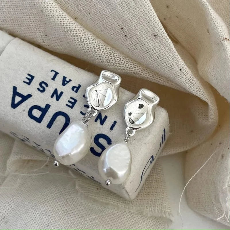 YB-A4963 Silver Vintage Irregular Shaped Freshwater Pearl Stud Earrings Wholesale 925 Sterling Silver Jewelry Gifts