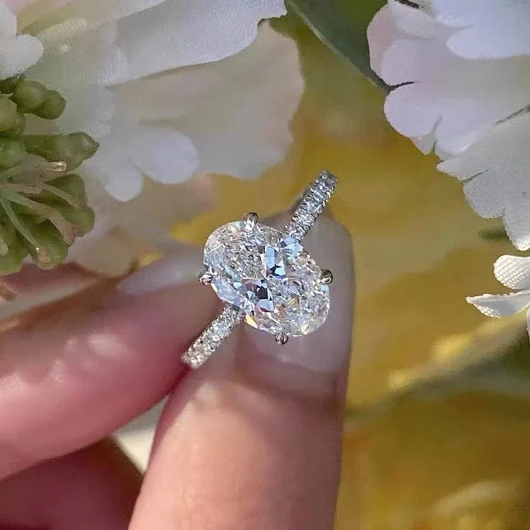 Yu Ying Customized 18K White Gold D color Oval Cut Mossanite Women Jewelry Wedding Set Rings Engagement Moissanite Rings