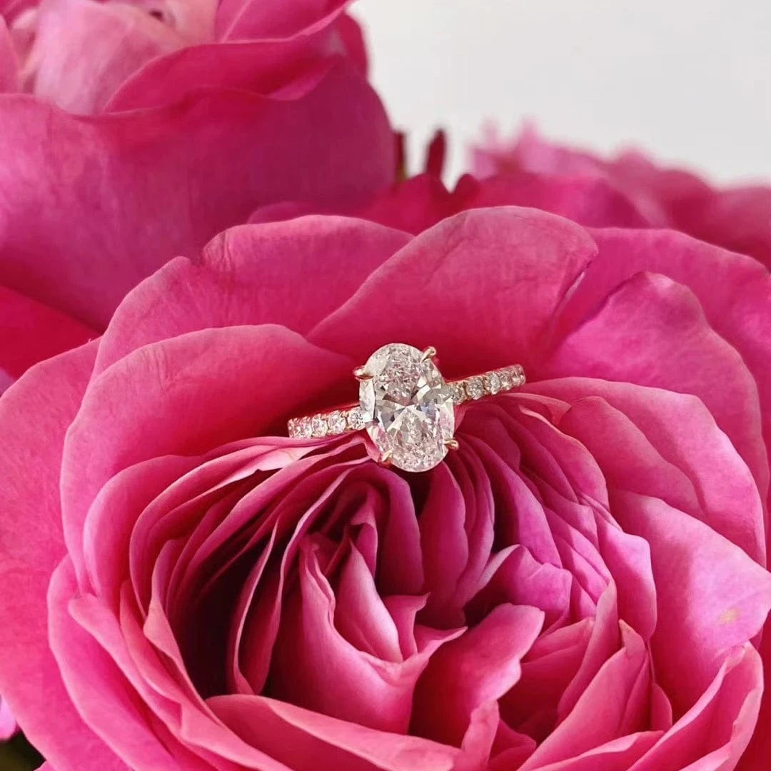 Yu Ying Customized 18K White Gold D color Oval Cut Mossanite Women Jewelry Wedding Set Rings Engagement Moissanite Rings