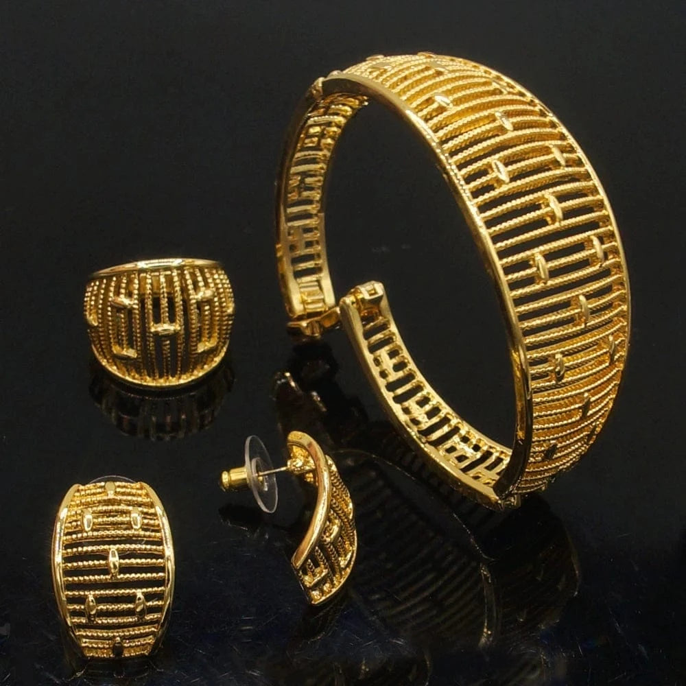 Zhuerrui New Manufacture 18K Italian Gold Jewelry Set Beautiful Luxury Wedding Dinner Wholesale Women Jewelry Sets B0060