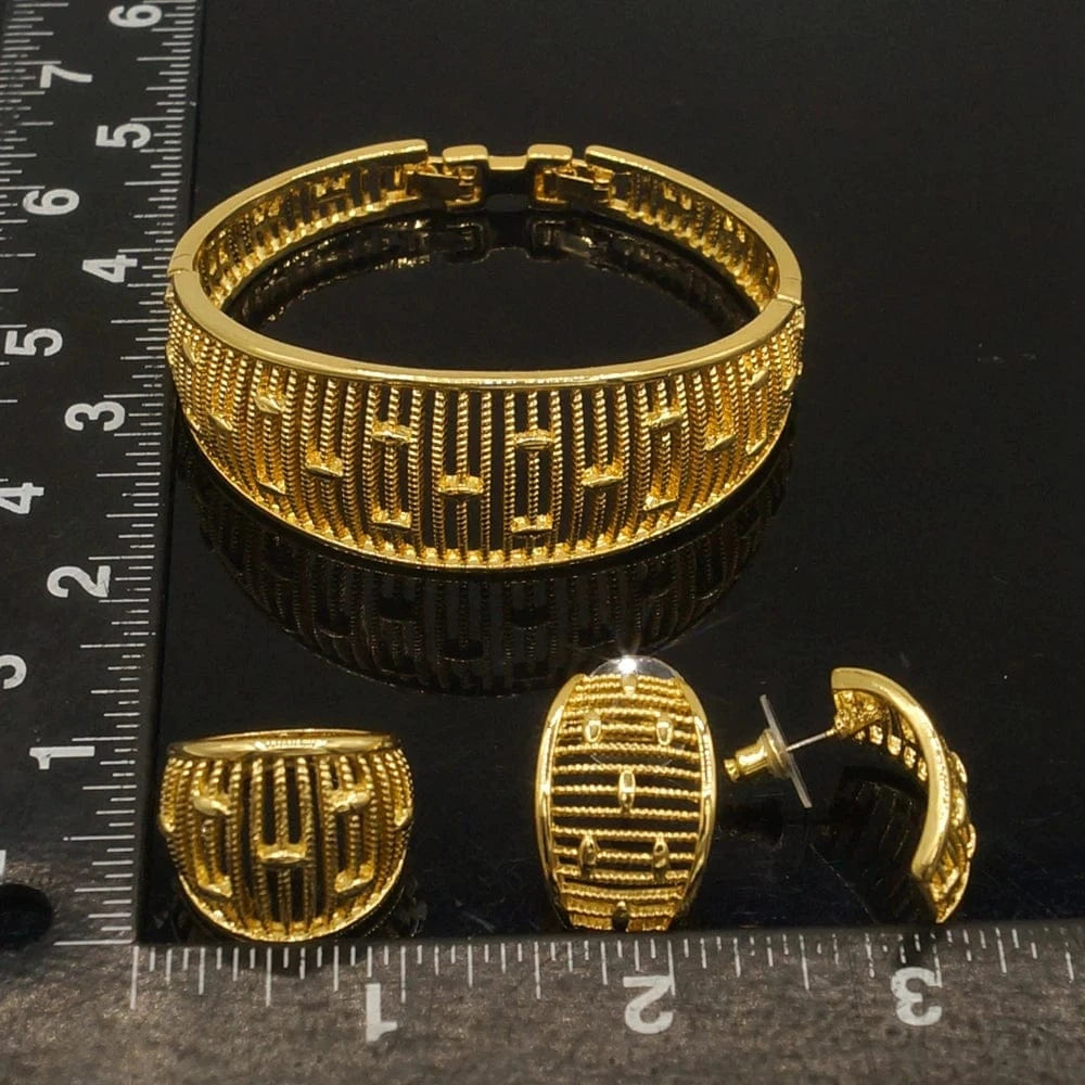 Zhuerrui New Manufacture 18K Italian Gold Jewelry Set Beautiful Luxury Wedding Dinner Wholesale Women Jewelry Sets B0060