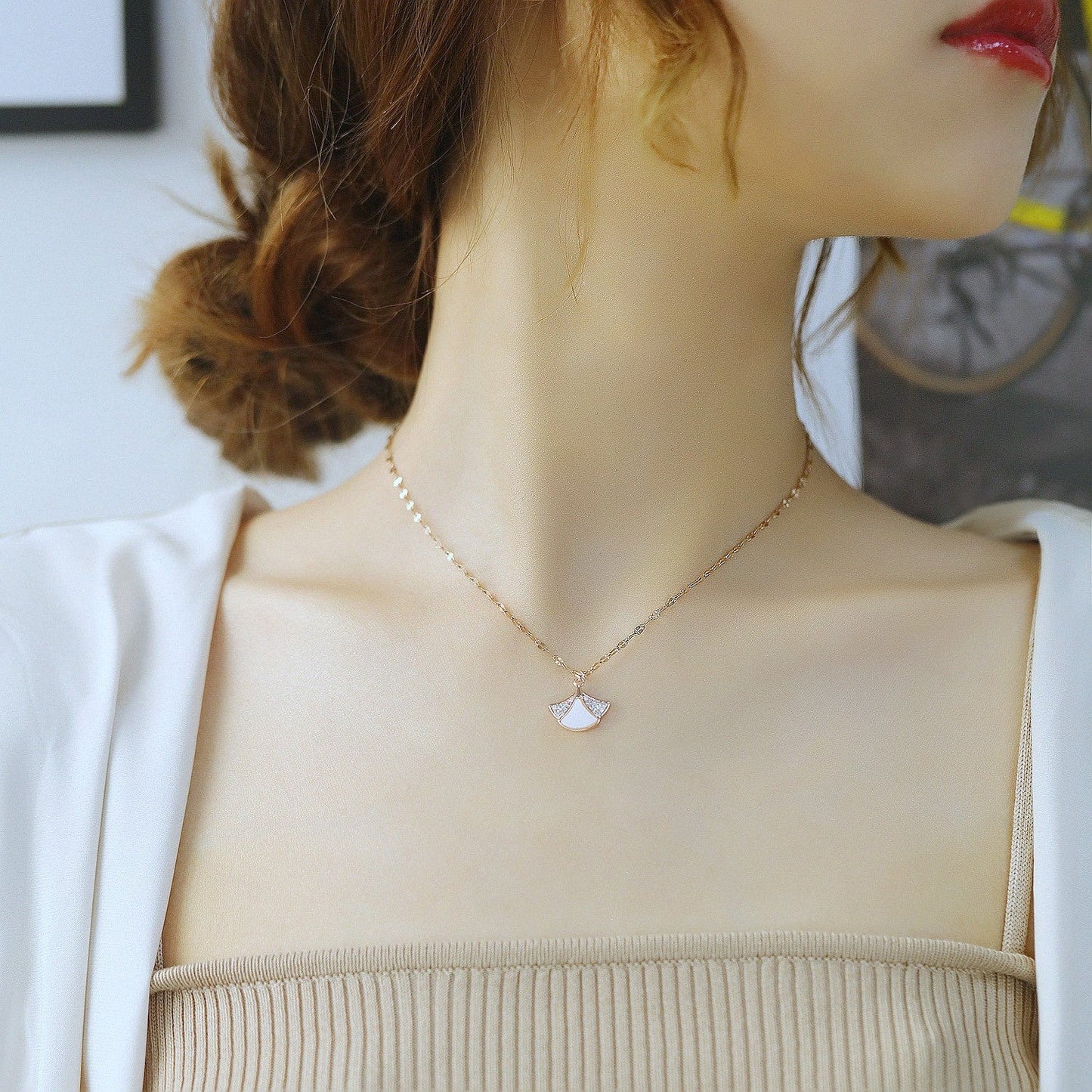 [010] necklace New Necklace Shell Diamond Skirt Necklace Simple Temperament Forest Clavicle Chain for Girls Women