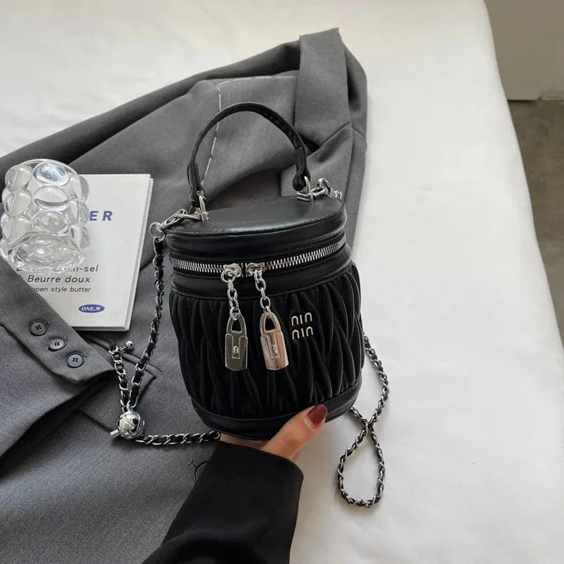 14x12x15cm / 6042 Black Brand New Fashion Pleated Embroidered Thread Bucket Ruched Luxury Shoulder Messenger Bag Women's Small Barrel Shaped Totes
