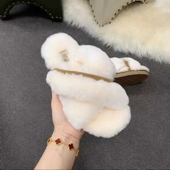 2022 Winter new designers sheepskin fur slippers yezy foam slides warm home fluffy slides famous brand logo winter slippers
