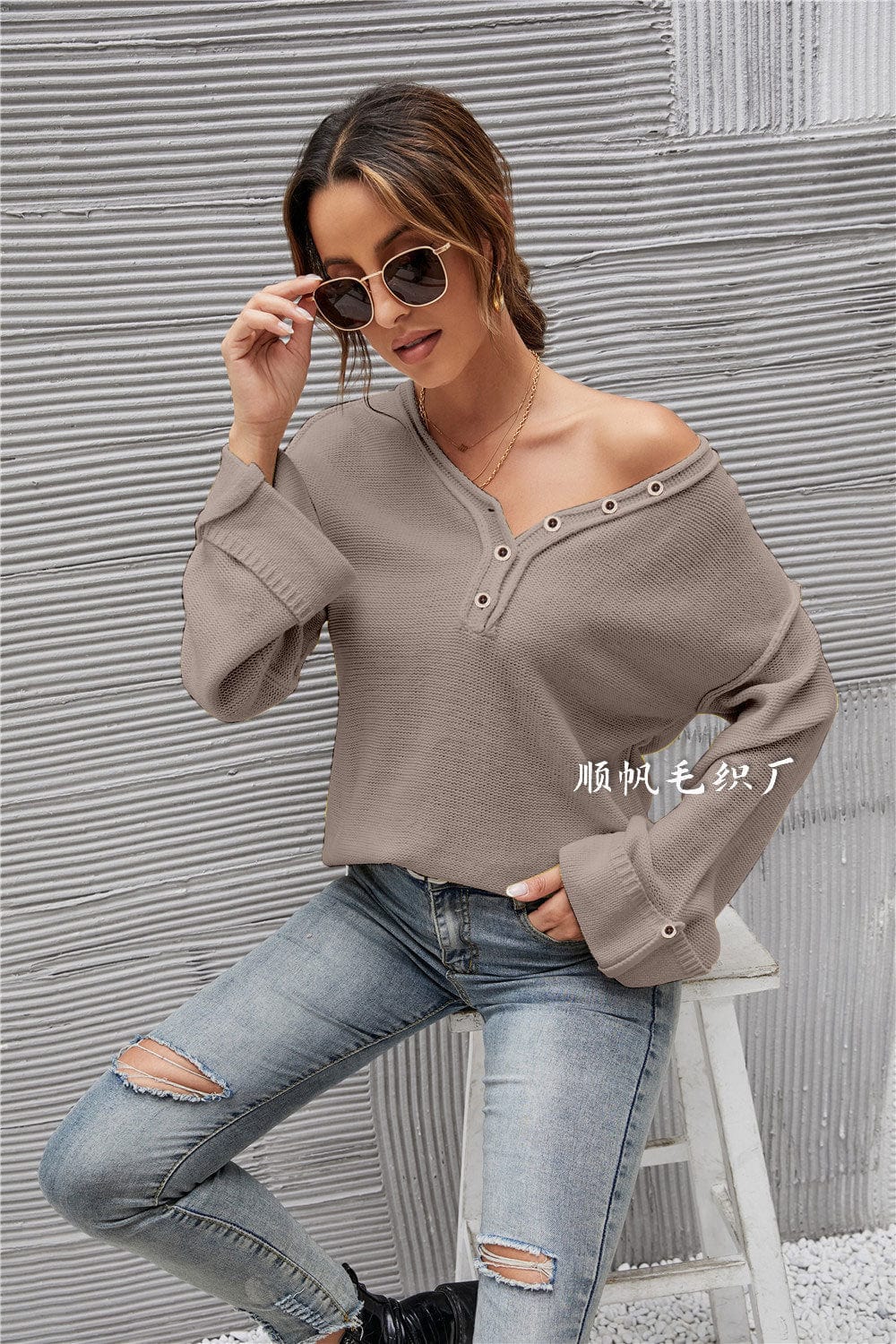 2022  women's large size V-neck sweater  long sleeve sweater women