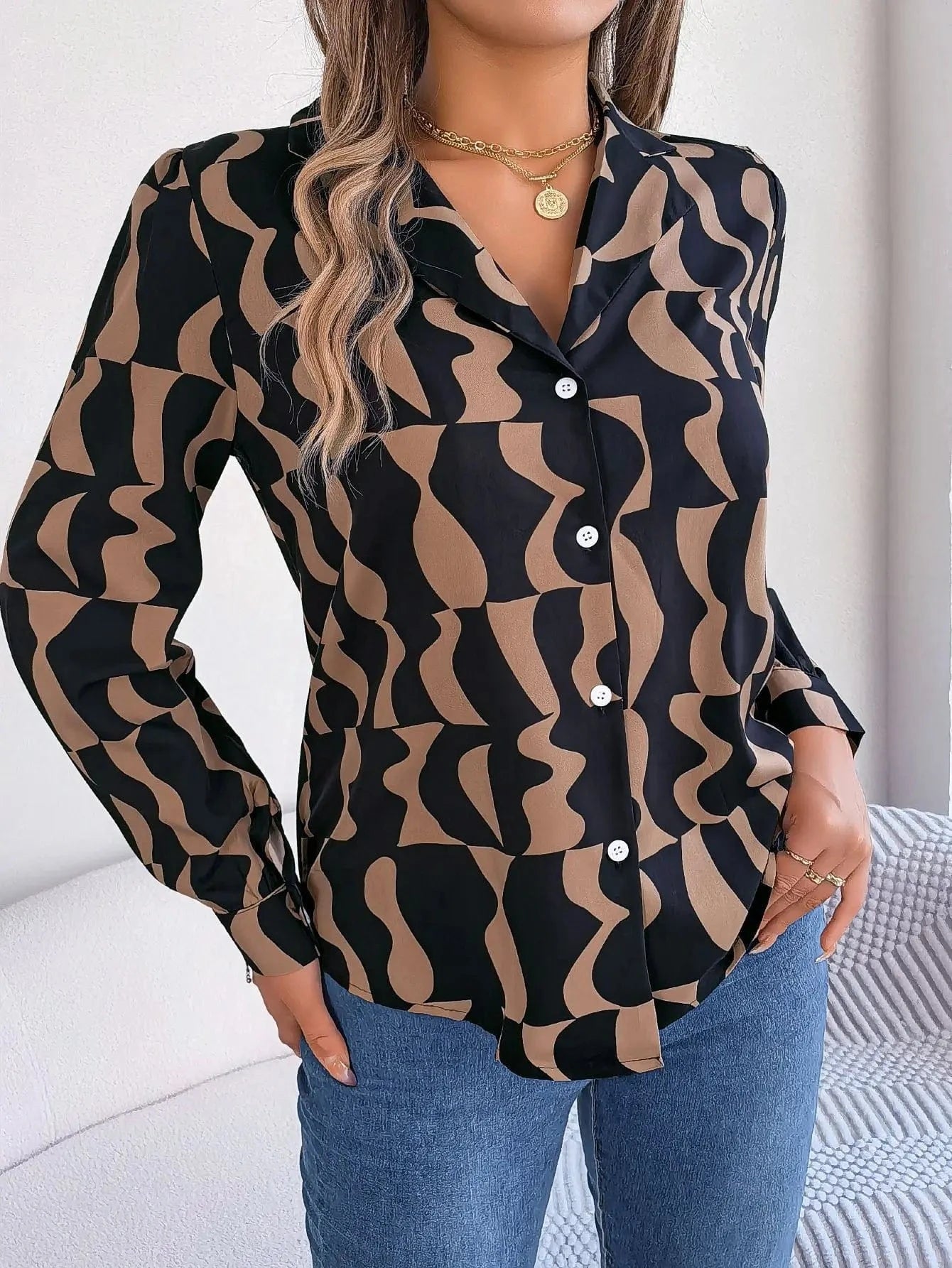 2023 Autumn and Winter temperament Contrast color Striped suit collar Long sleeve shirt  Women's clothing