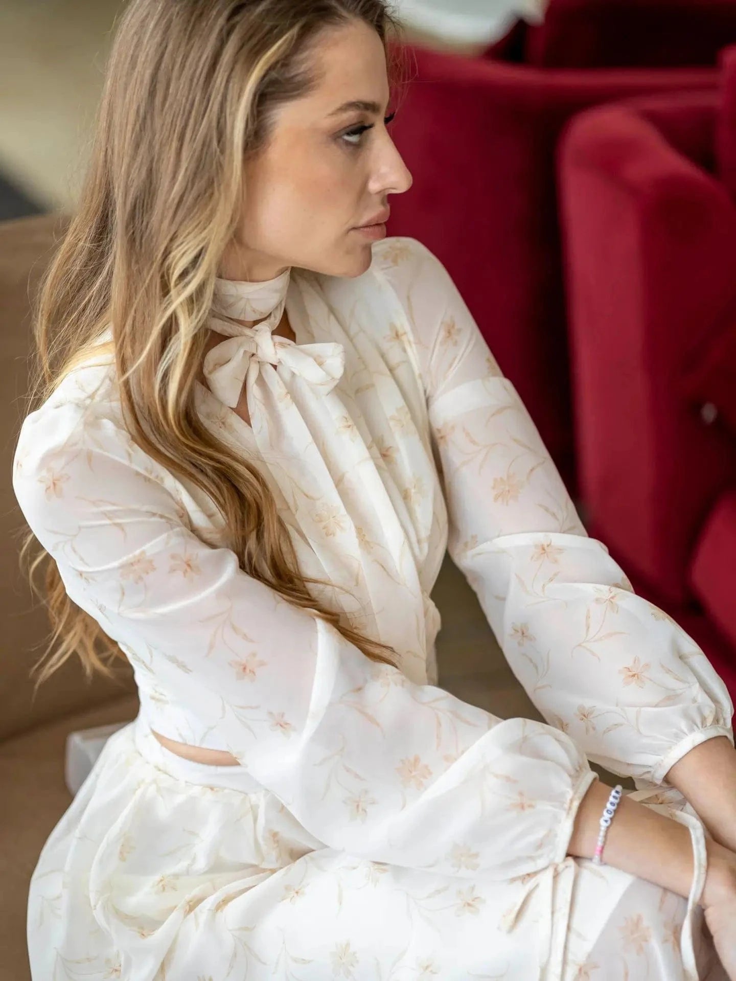 2023 Autumn Temperament Chiffon Fashion Elegant V-neck High Waist Slimming Backless Floral Dress