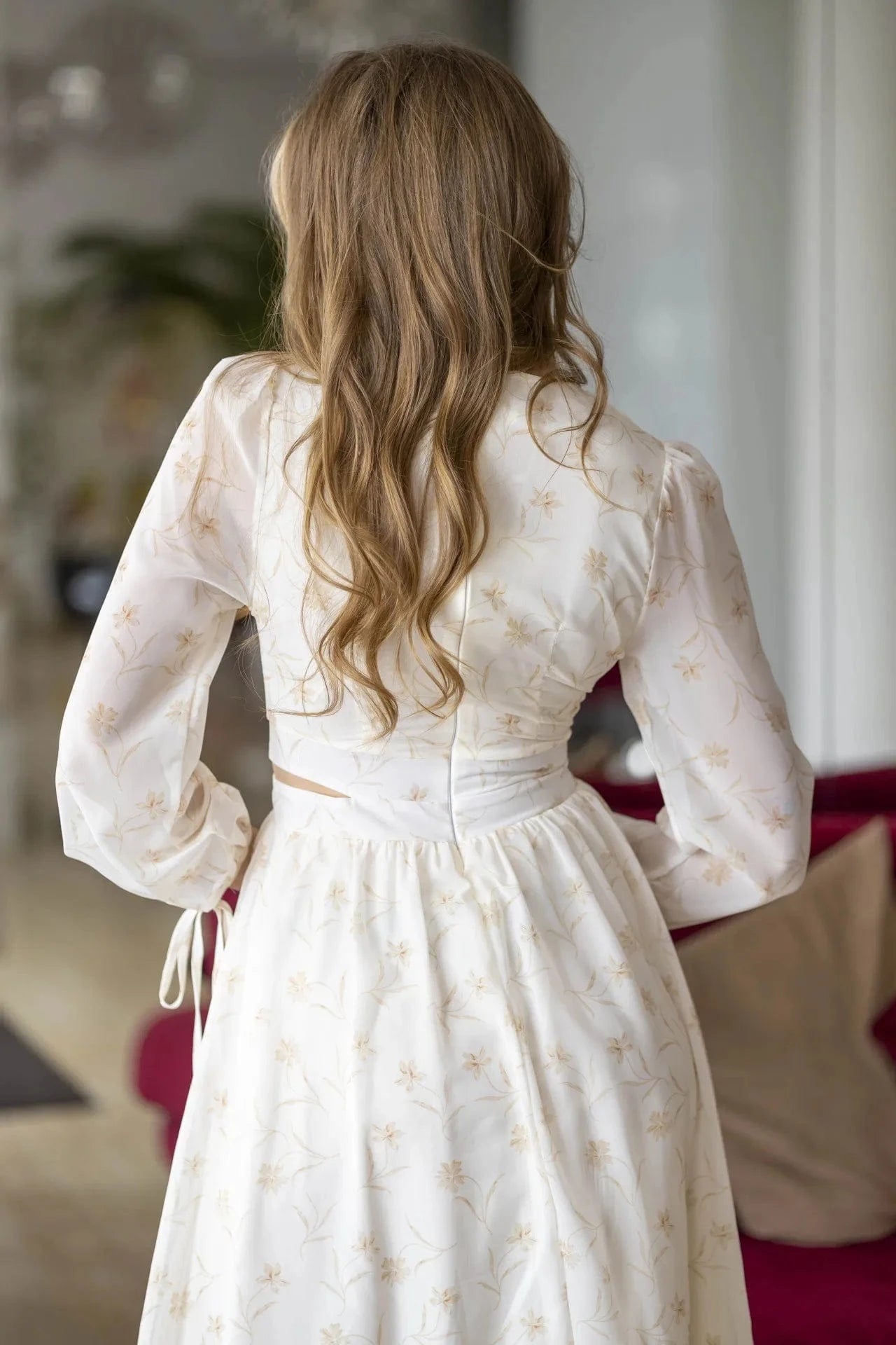 2023 Autumn Temperament Chiffon Fashion Elegant V-neck High Waist Slimming Backless Floral Dress