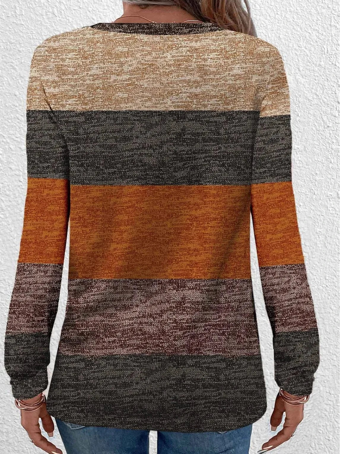 2023 European and American Autumn and Winter New Contrast color button Long sleeve Round neck T-shirt top Women's clothing