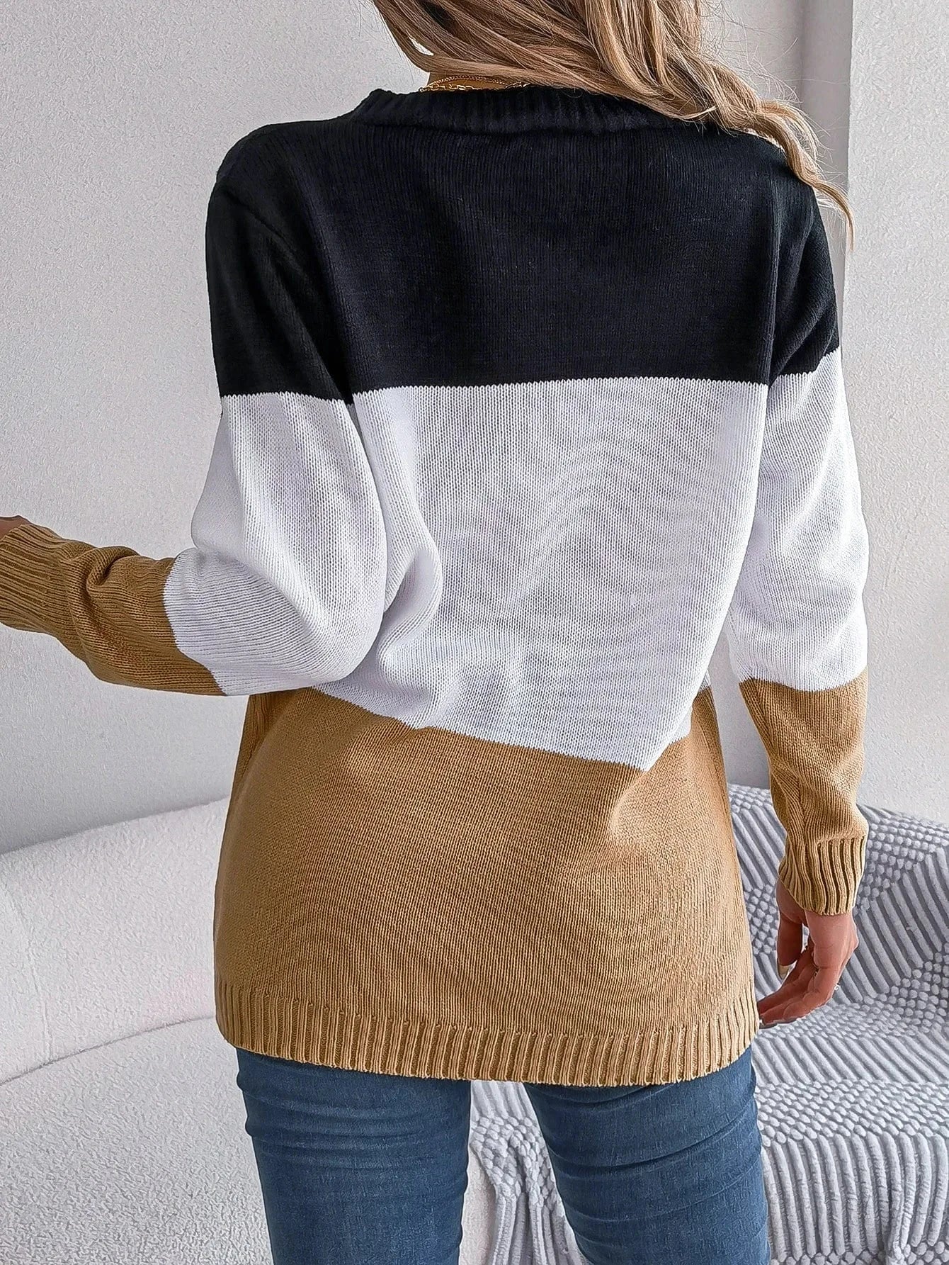 2023 Hot Sale Women Autumn and Winter Single Breasted Cardigan V-neck Sweater Long Sleeve Casual Loose  knitted Sweater