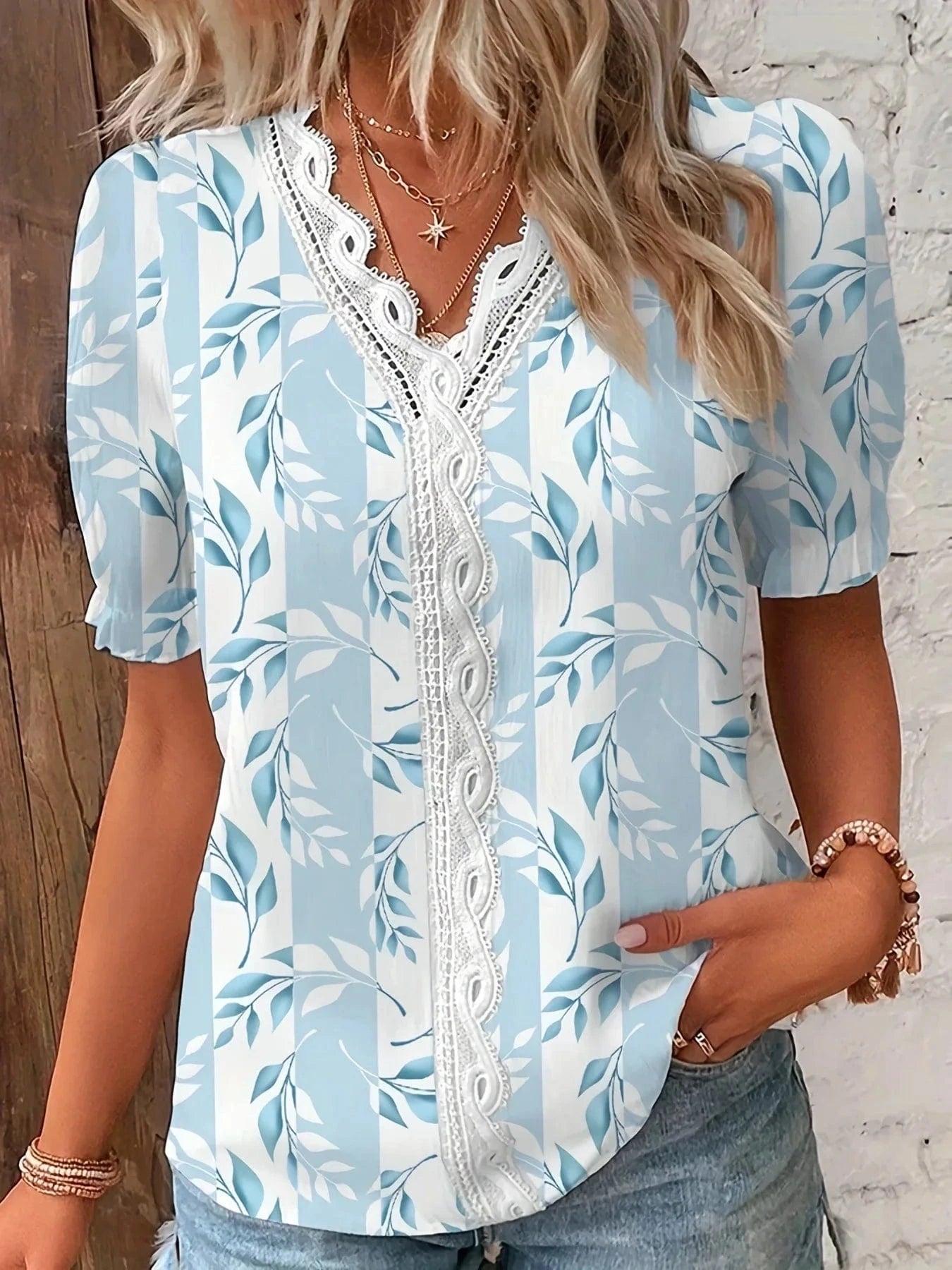 2023 Hot sSmmer V-neck Lace Stitching Printed shirt Short sleeve blouse