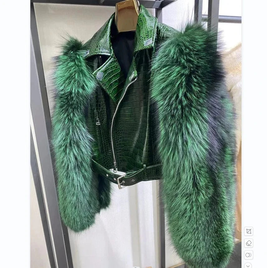 2023 New Fashion Crocodile Pattern Sheepskin Patent Leather Short Temperamental Genuine Leather Fur Integrated Coat