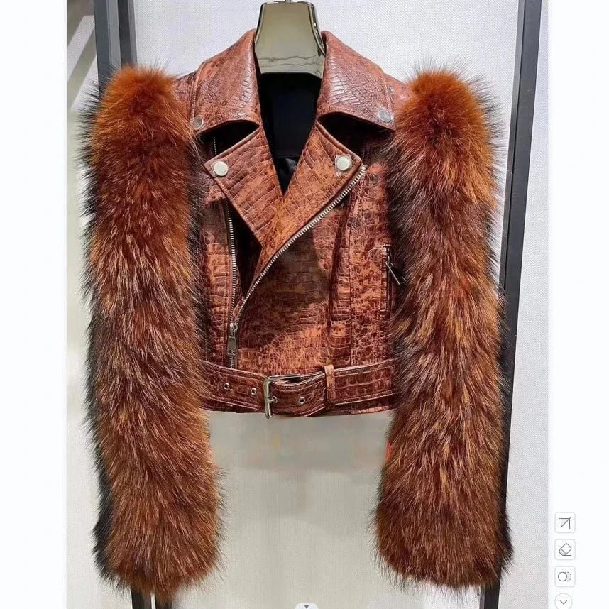 2023 New Fashion Crocodile Pattern Sheepskin Patent Leather Short Temperamental Genuine Leather Fur Integrated Coat
