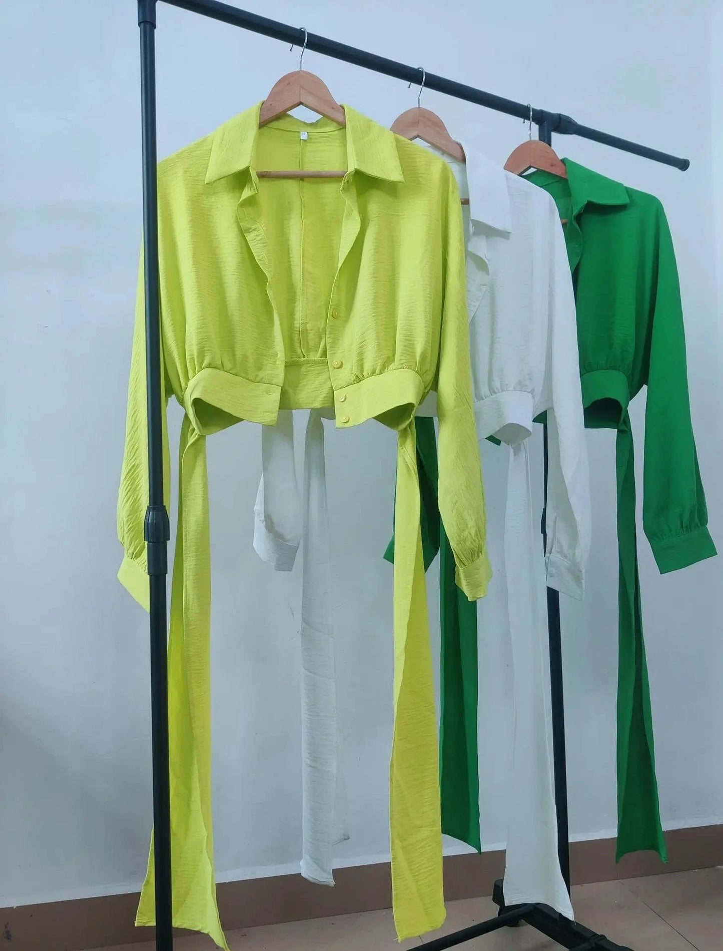 2023 Spring Summer New Women's Lace-up Long Sleeved Crop Top Loose Women's Batwing Sleeve Blouses Shirts