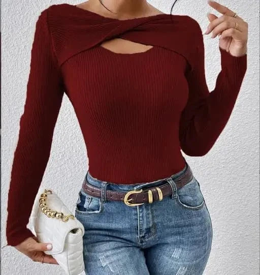 2024 Autumn/Winter New Slim Fit Long sleeved Knitted Shirt Simple Twisted One line Neck Pullover Women's Sweater