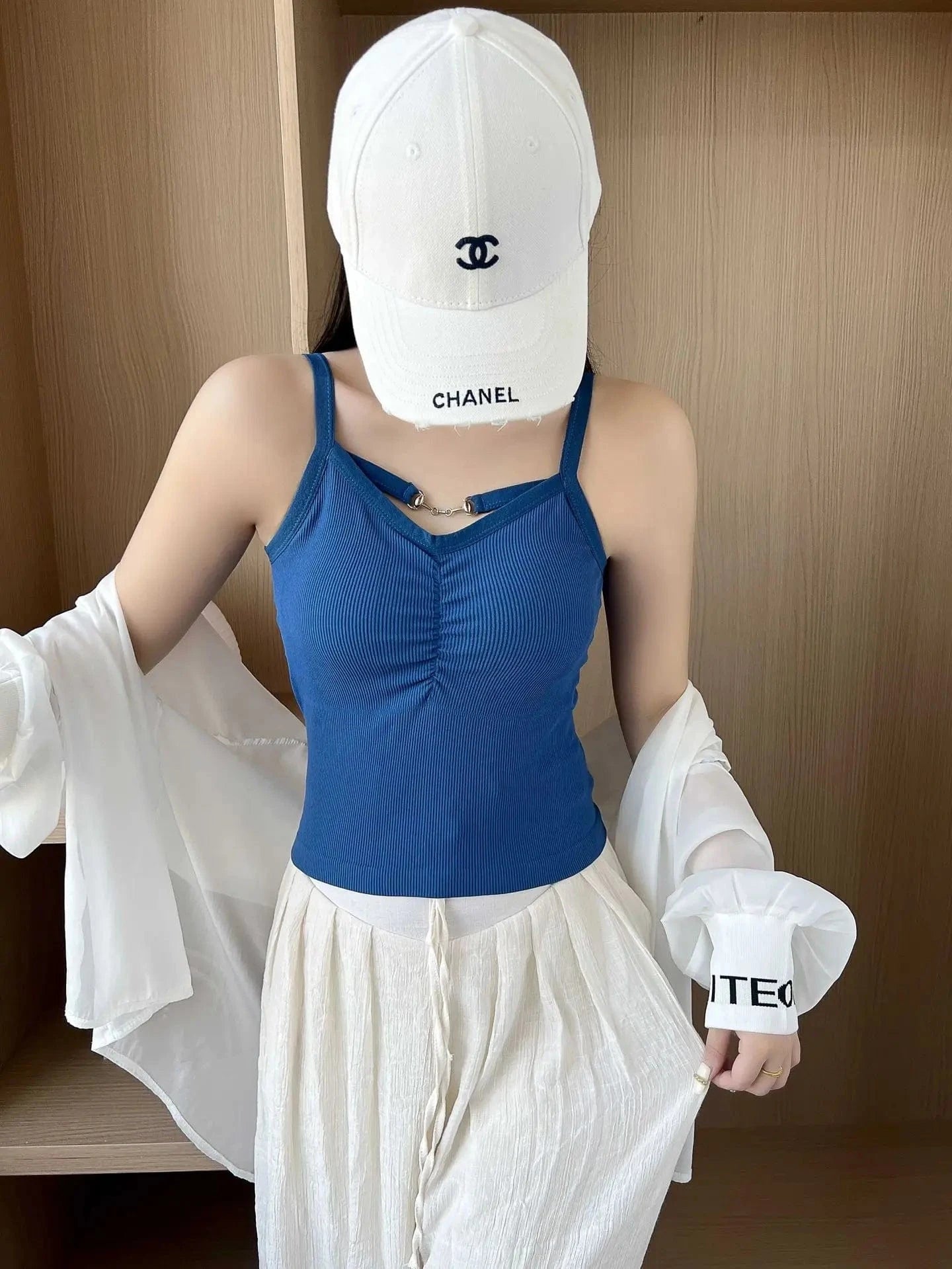 2024 Spring and Summer Hot Style Pure Style Chain Outer Wear Camisole Integrated Chest Pad Base Large U Back Sleeveless Top