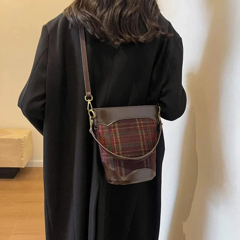 22x21x15cm / Coffee Winter Woolen Checkered Print Shoulder Bag Ladies Fashion Crossbody Bucket Bag For Women Designer Handbag Small Tote Bag