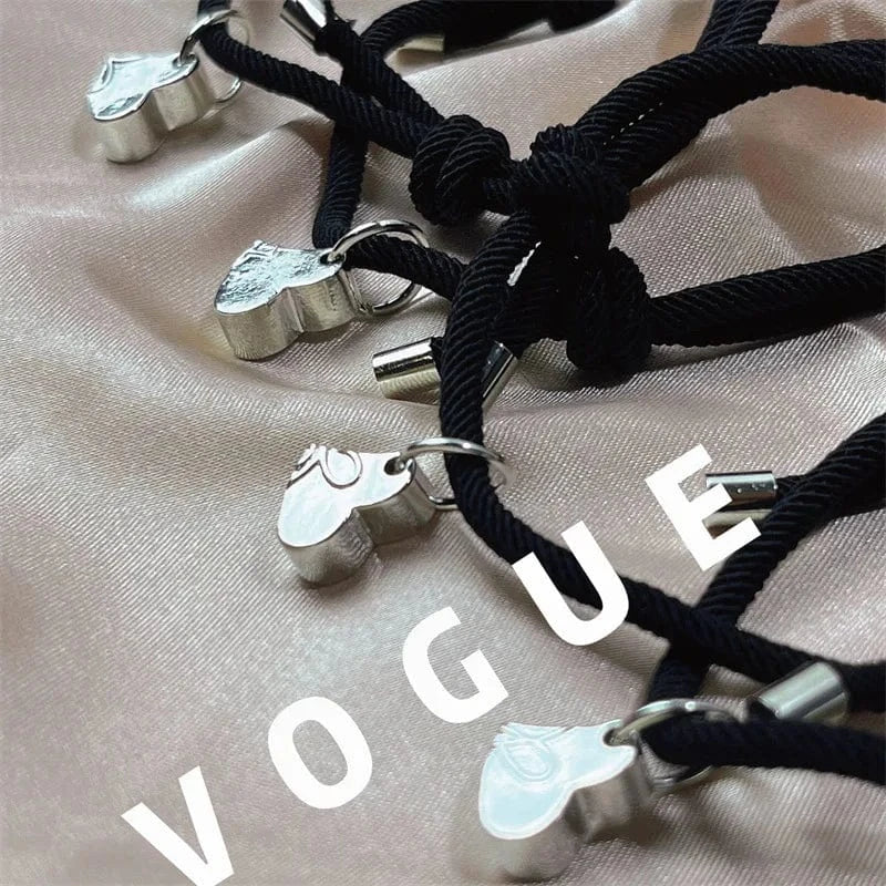 A set of 4 black LWB60287 Good friends and family 4 people love magnet attracting bracelet four-leaf clover creative woven bracelet