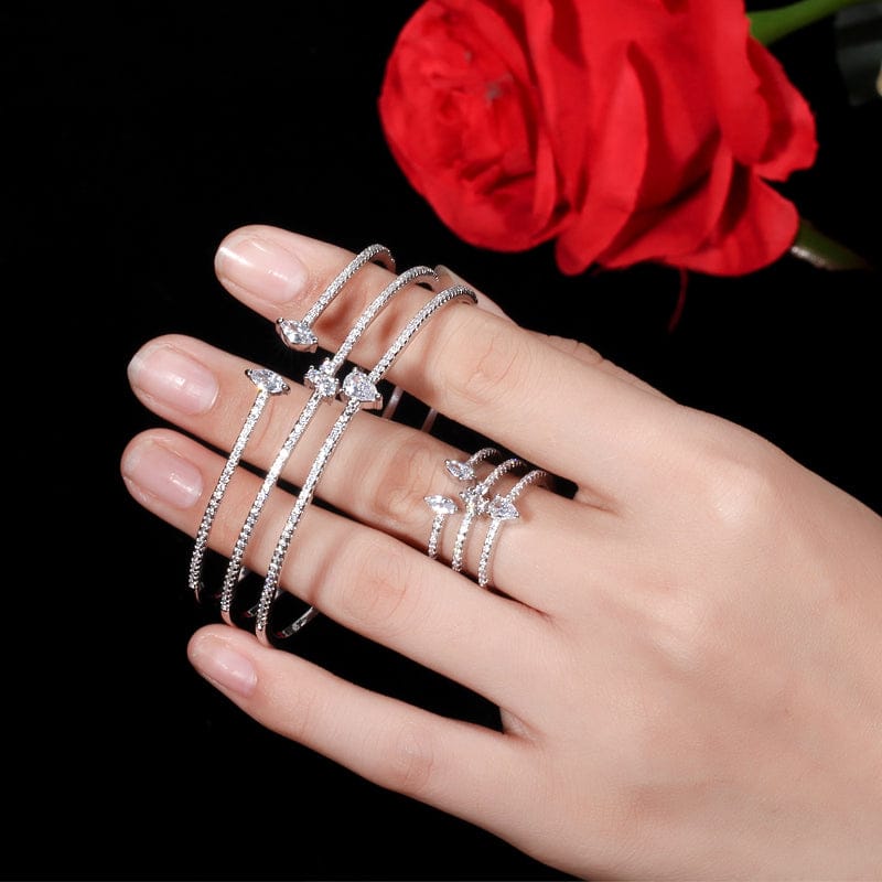 Adjustable Size / T0100 Luxury Sparking White Cubic Zircon Crystal Hand Wrist Accessories Bridal Wedding Big Cuff Bangle and Ring Set for Women Jewelry