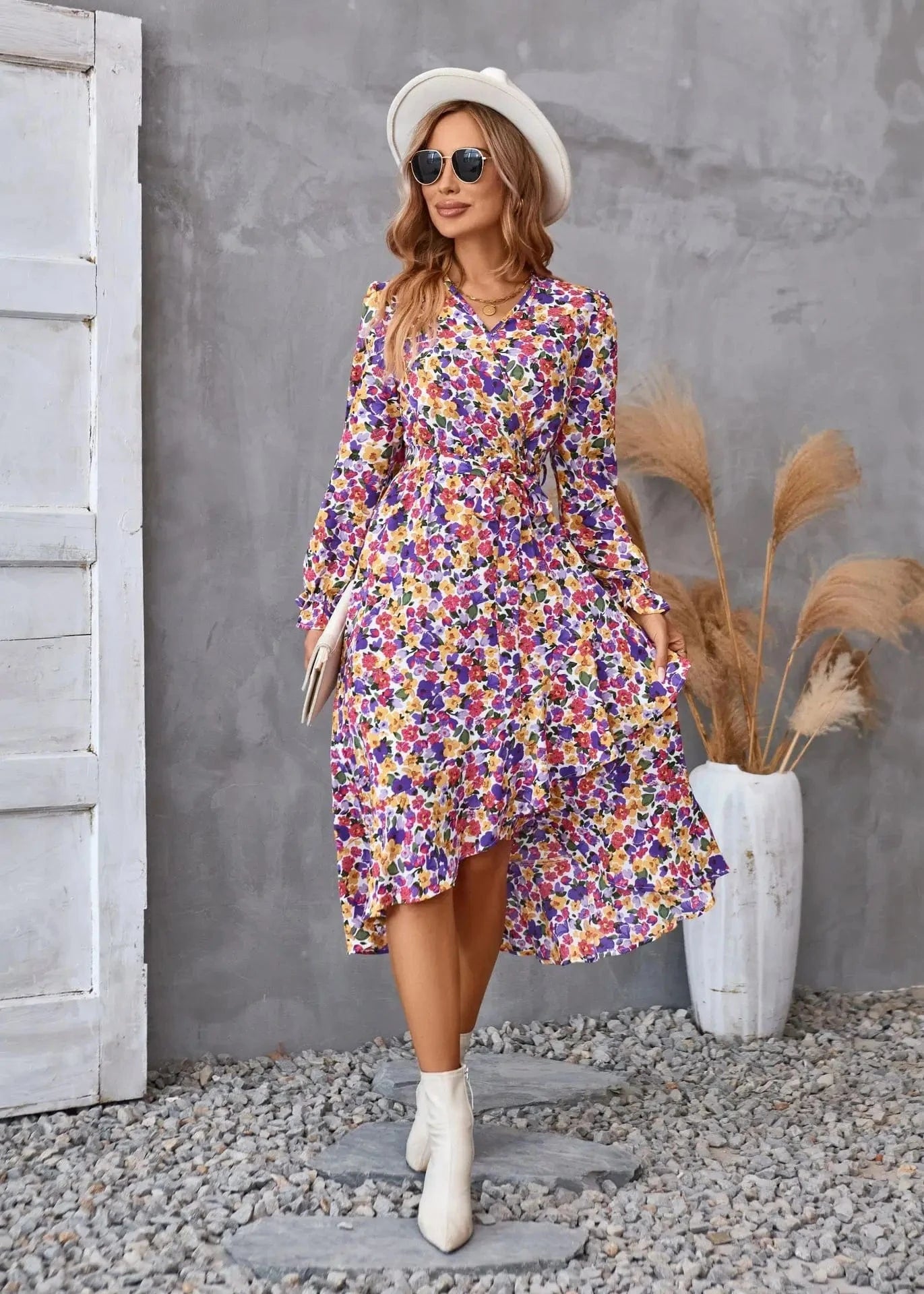 Autumn and Winter Printed V-neck Long-sleeved dress women's Commuting Temperament Lace-up Women's dress