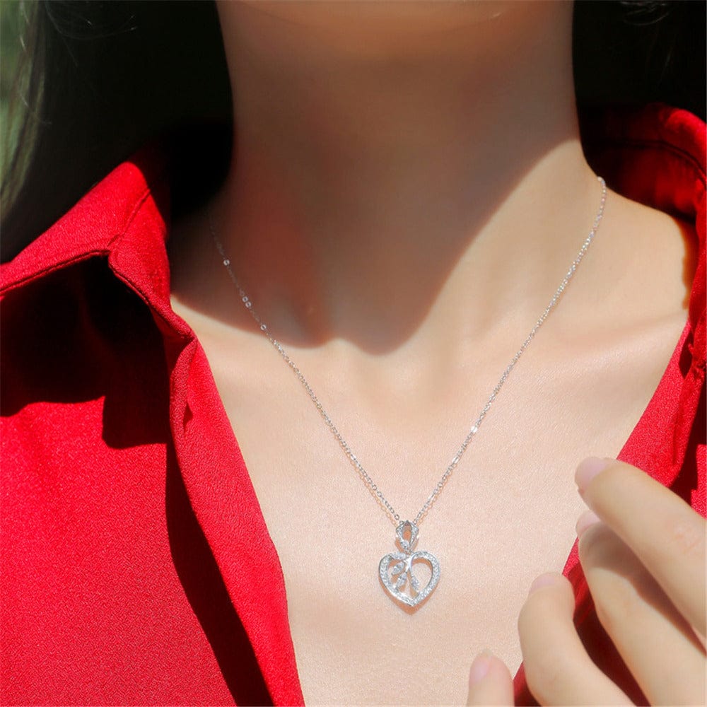 Best Selling VVS1 Moissanite Pendant Necklace Heart Clavicle Chain Fashion Jewelry Necklaces
