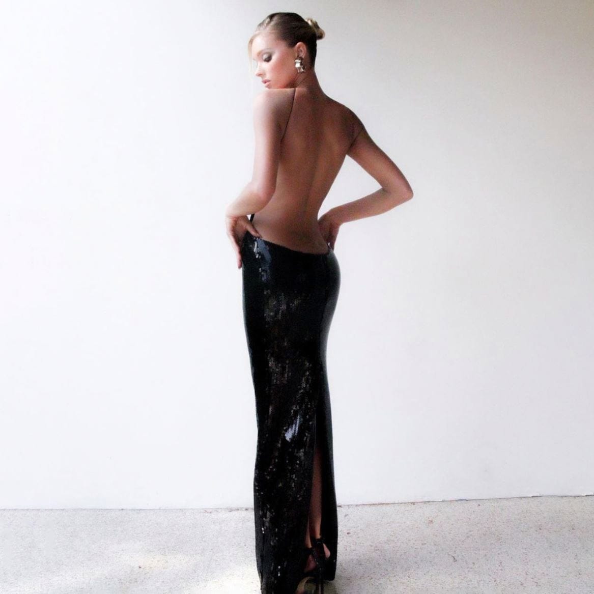 Bettergirl fashion High Waist Beaded Tight Show Black Bandage Dress Fall Sexy Nightclub Hollow Out Halter Women's Dresses