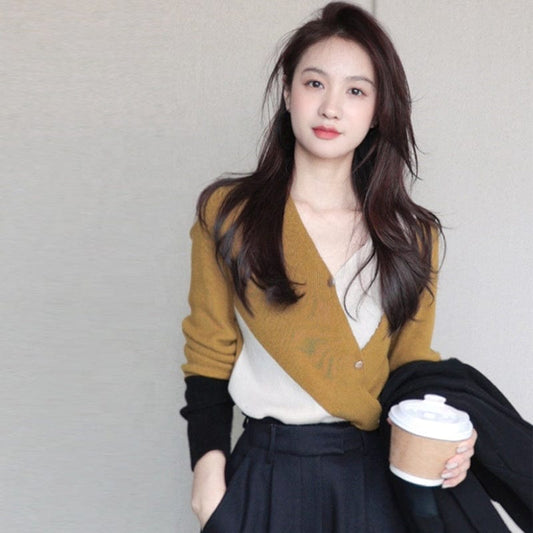 Bright Geometric Elements Color Matching Top Knitwear