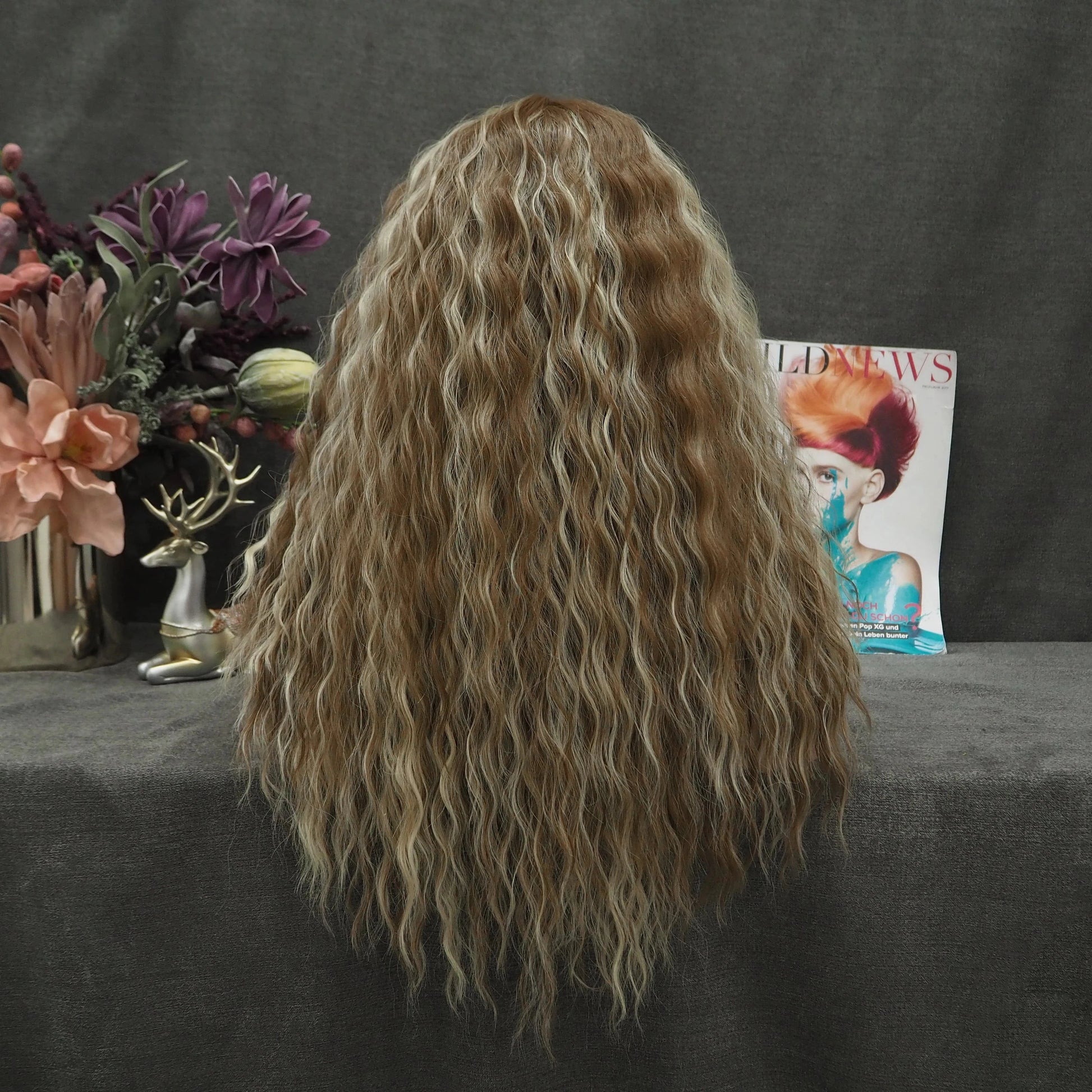 Celebrity  Highlight Wigs Wholesale CheapSynthetic Wigs High Quality T Part Lace Front High Temperature Fibre Wig for  women